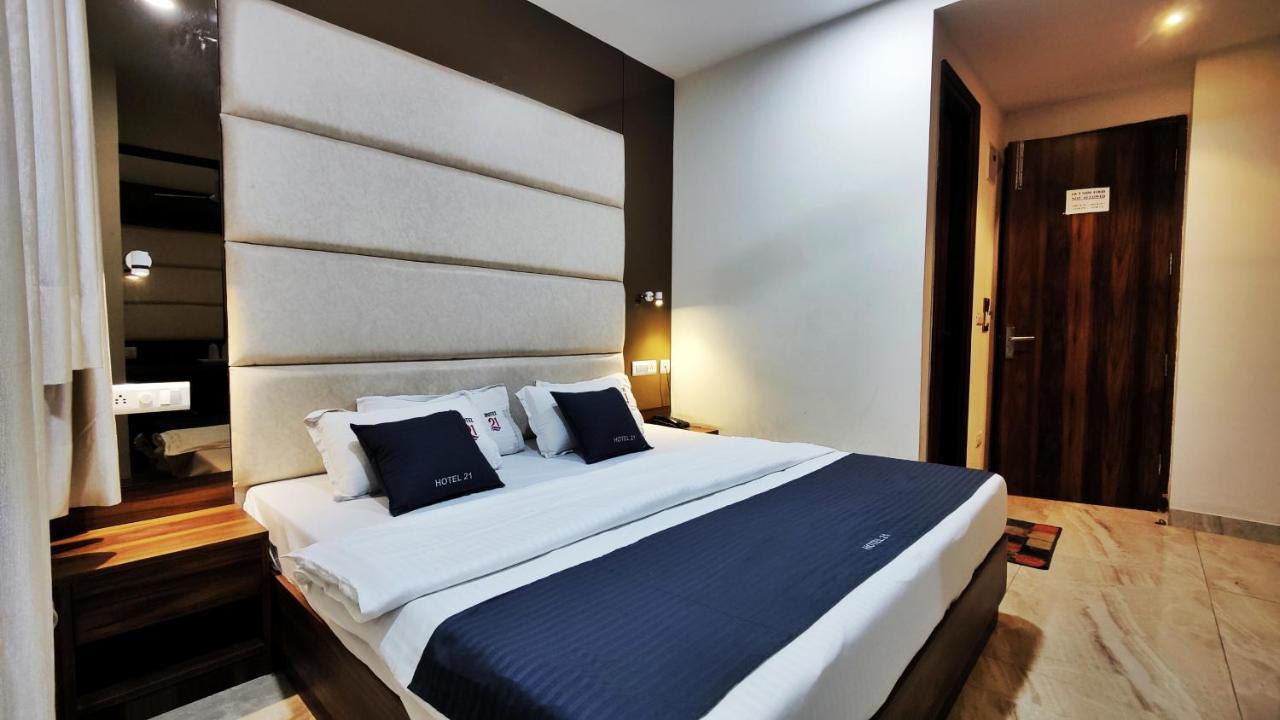 Hotel 21 Next To Chd Railway Station Chandigarh Exterior photo