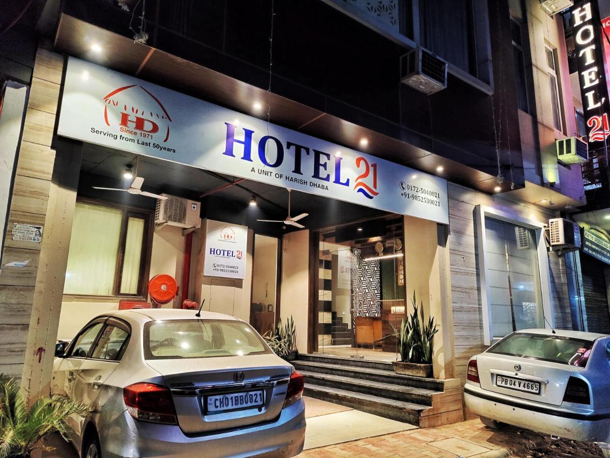 Hotel 21 Next To Chd Railway Station Chandigarh Exterior photo